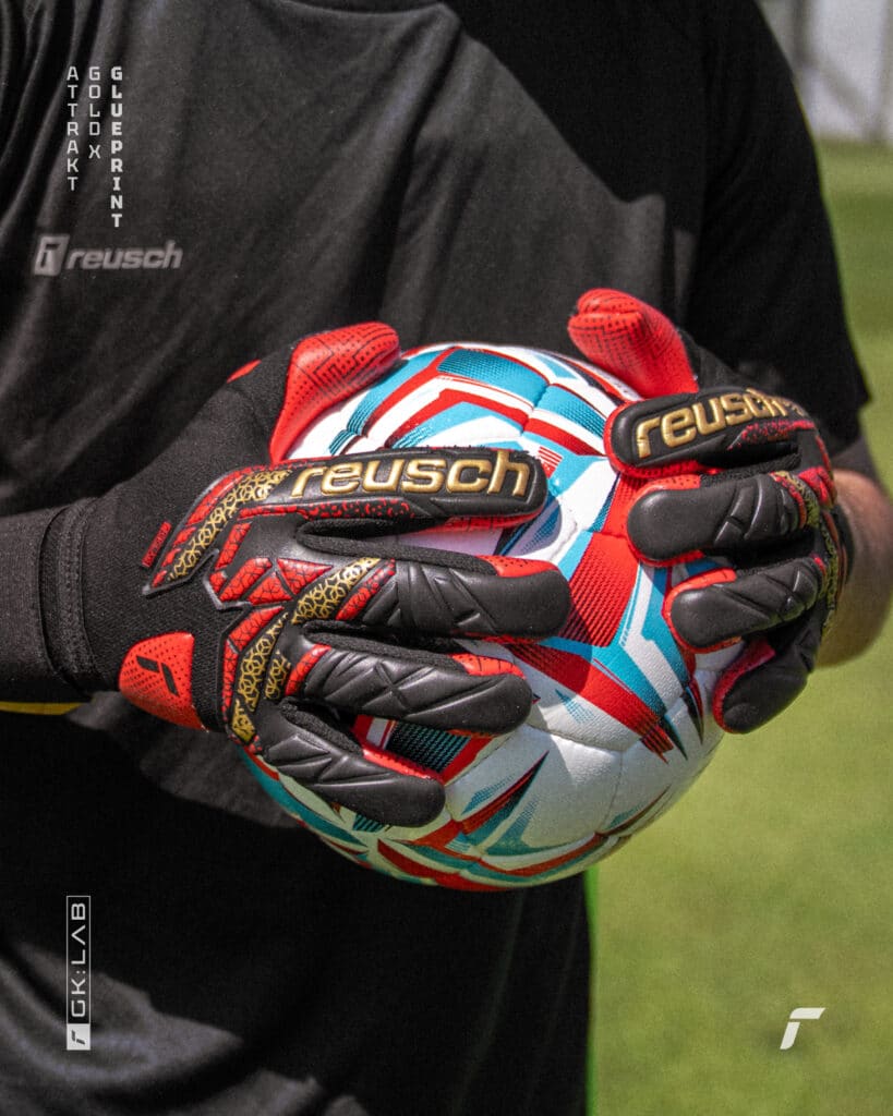 Gloves shown in the picture: 5570974